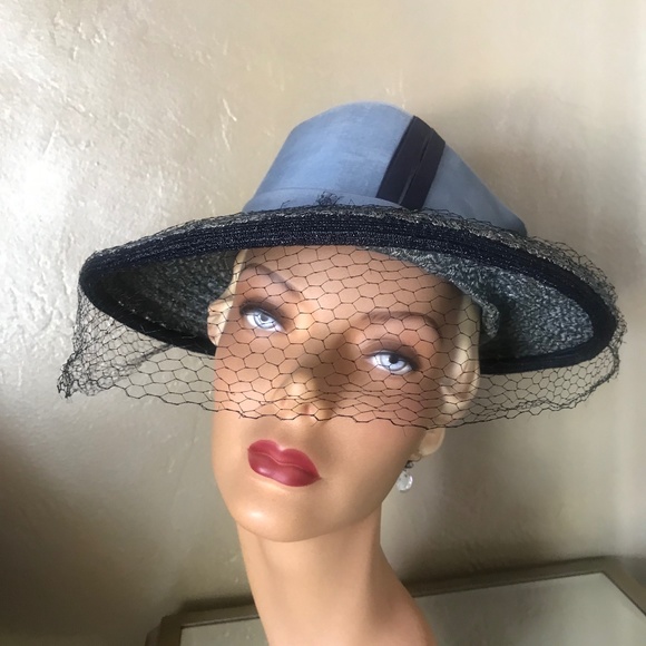 OUTSTANDING 1940s\' TWO TONE BLUE STRAW WIDE BRIM HAT WITH GROSGRAIN TRIM & VEIL main image 10